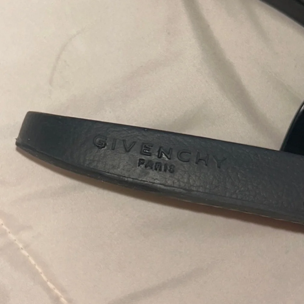 Authentic Givenchy Black Designer Slides - Picture 5 of 8